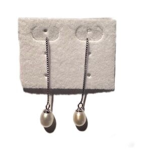 Thread silver tone faux pearl earrings new